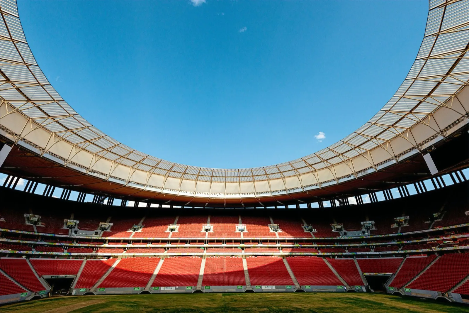Modern sports stadium architecture — Sportal Corporate sports education